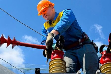«Протягом вихідних відновлено електропостачання понад 25,3 тисяч споживачів, що були знеструмлені через обстріли, з них 9, 6 тисяч – в обласному центрі», – Андрій Стасевський «Протягом вихідних відновлено електропостачання понад 25,3 тисяч споживачів, що були знеструмлені через обстріли, з них 9, 6 тисяч – в обласному центрі», – Андрій Стасевський